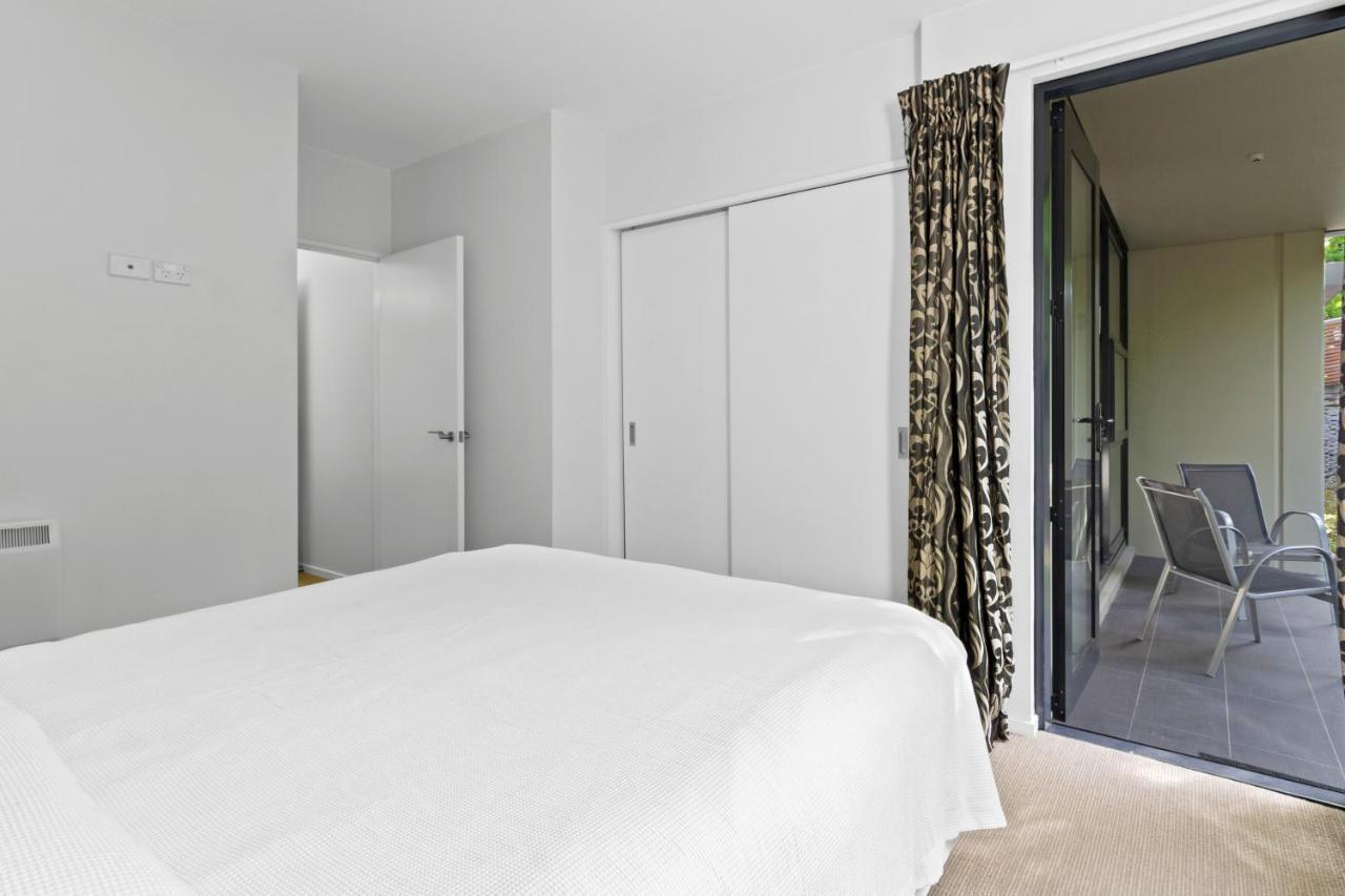 Stunning 2 Bedroom Apartment With Balcony! Queenstown Buitenkant foto